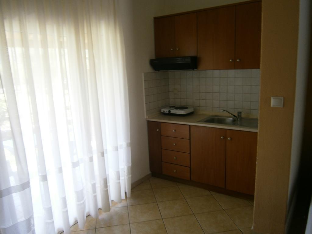 Kiparissis Apartments クリオピギ エクステリア 写真