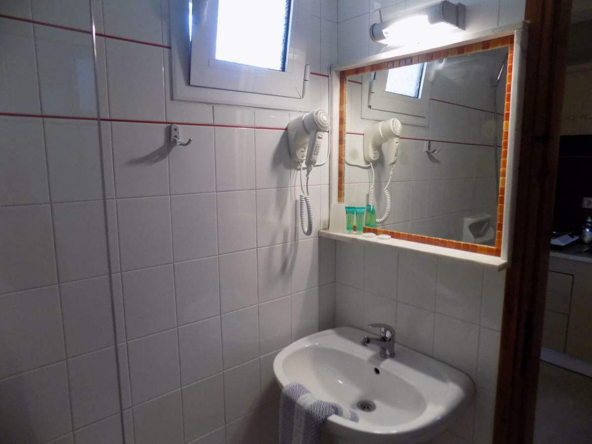 Kiparissis Apartments クリオピギ エクステリア 写真
